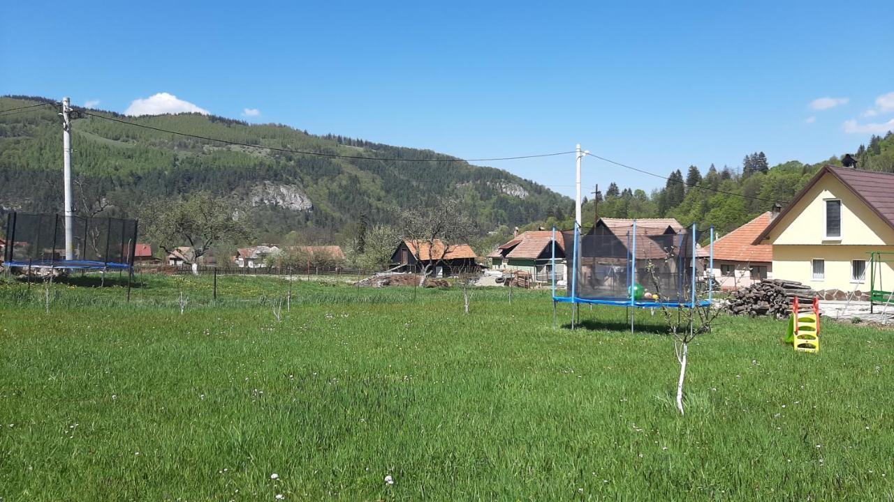 Casa In Curte La Zavate Villa Bran  Eksteriør bilde